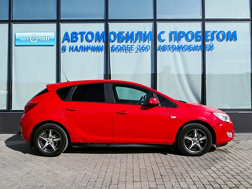Купить Опель Астра 2012г.