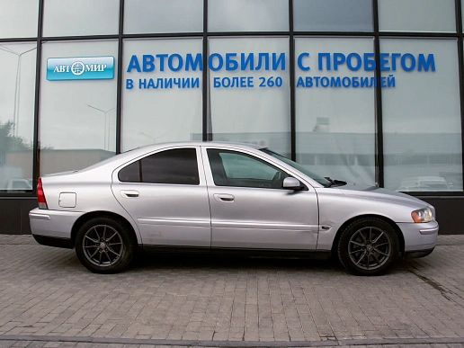 Купить Волво С60 2004г.