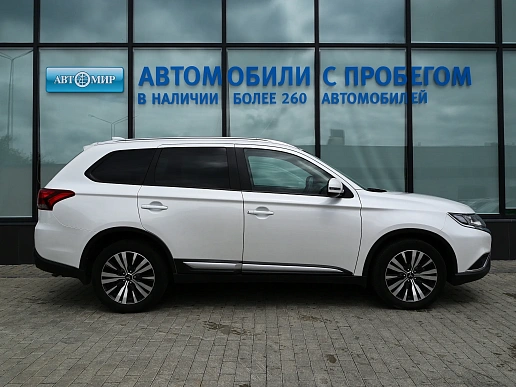 Купить Митсубиси Оутлендер 2018г.