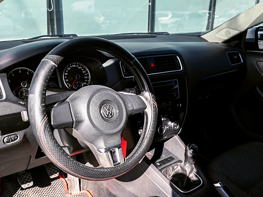 Купить Фольксваген ДЖетта 2013г.